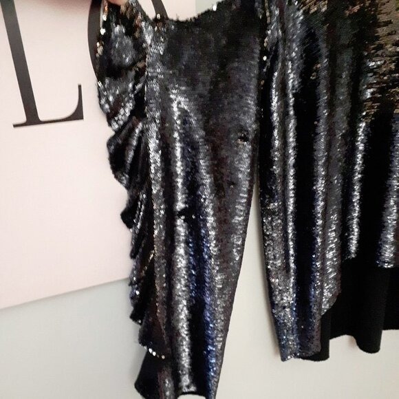 EUC IRO black & silver double faced sequin cold shoulder ruffle sleeve top - Picture 13 of 16